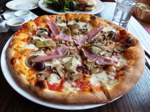 10-NY-IsolaonColumbus-Pizza-FotoMBrinke