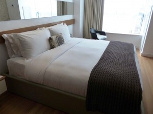 9-Brooklyn-King&Grove-Room