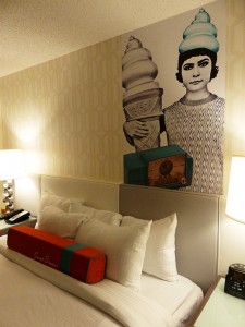 Bedroom im Curtis Hotel. iwanowski.blog