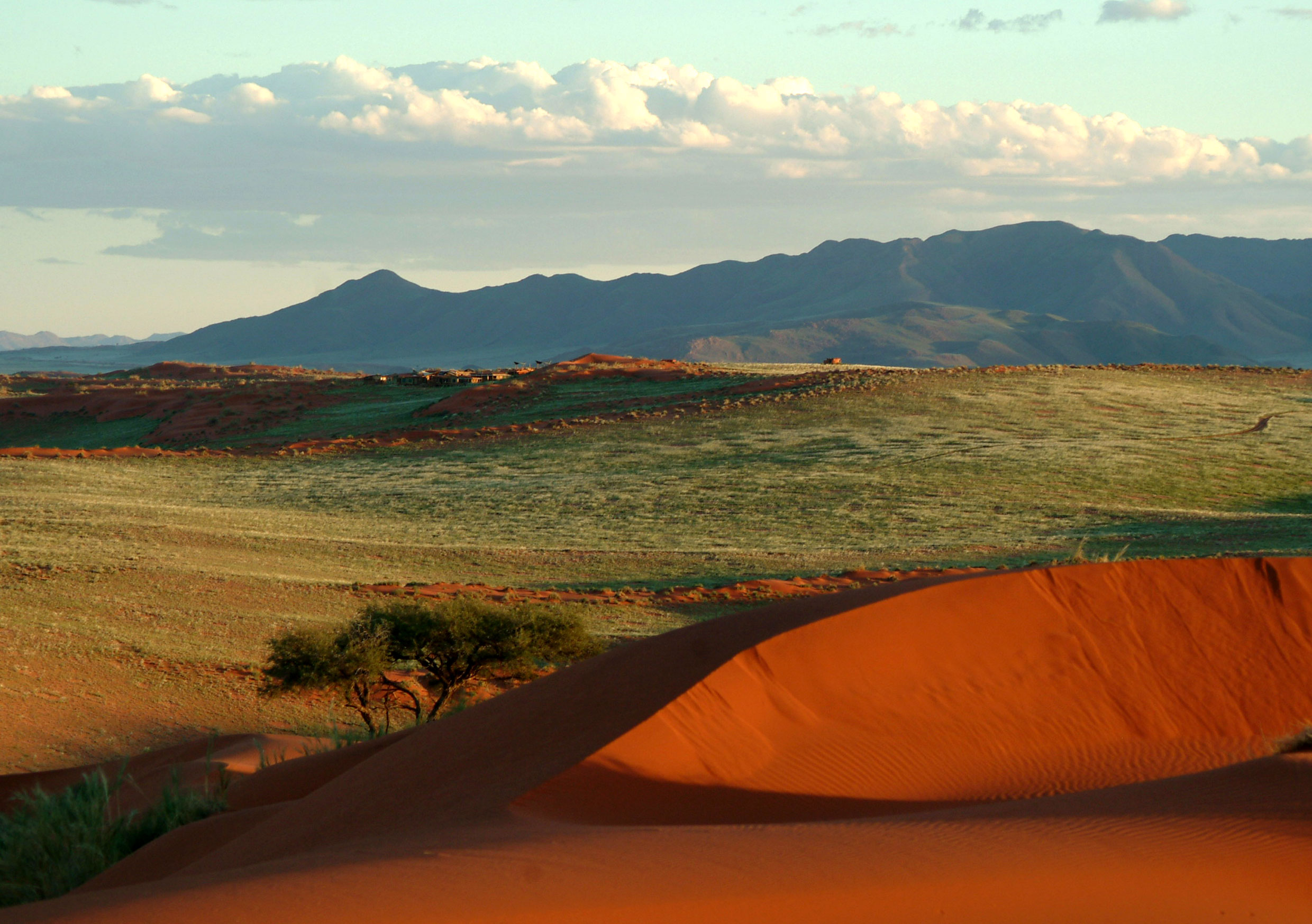 Намибия отдых. Намибия Калахари. Южная Африка Калахари. Намибия туризм. Пустыня Намиб в Африке.
