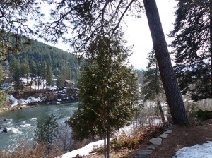 8-WA-Leavenw-RiverLandsc