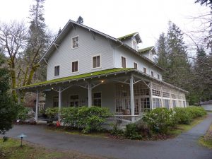 10b-OlympicNP-LakeCrescLodge