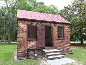 8-slavehut-draytonhallcharlestonsc